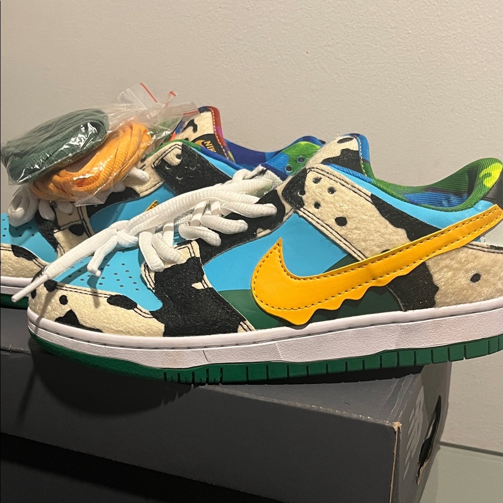 Nike Kids Blue and Yellow Sneakers